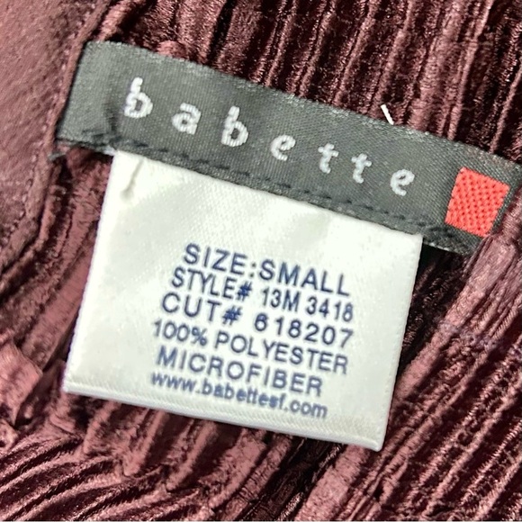 Babette Pleated 2-Piece Set – Top & Skirt – Burgundy Textured Microfiber - Picture 3 of 4